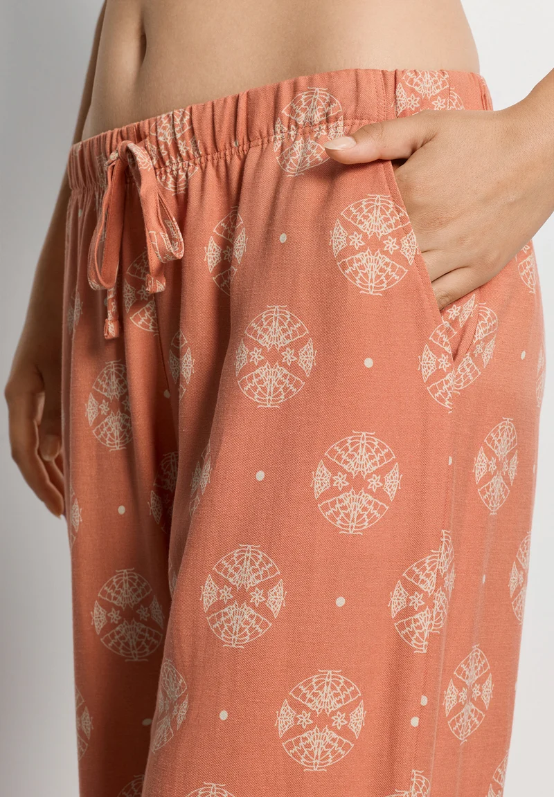Urban Casuals Crop Pants 7/8 | pencil mariposa 078914-073075