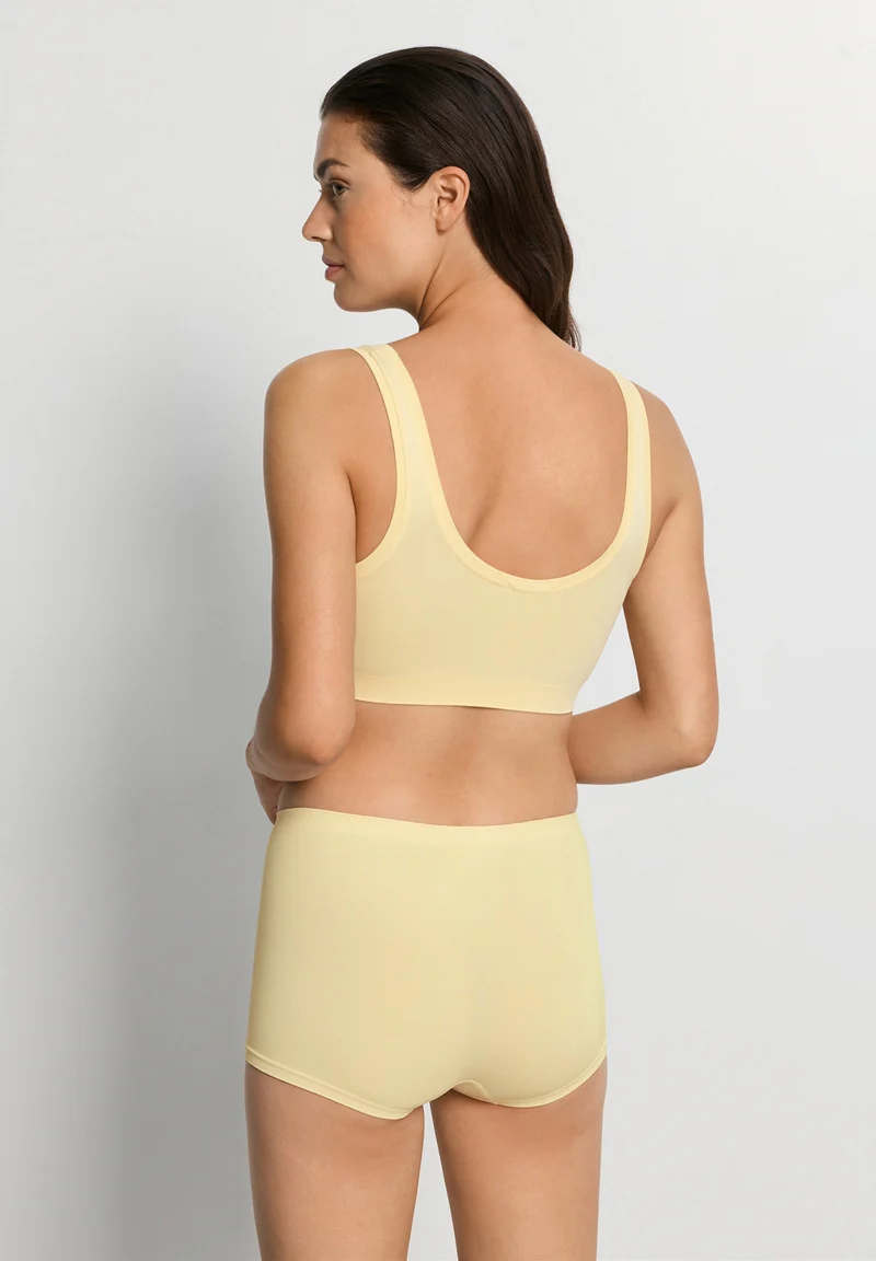 Touch Feeling Crop Top | vanilla highlight 071810-072224