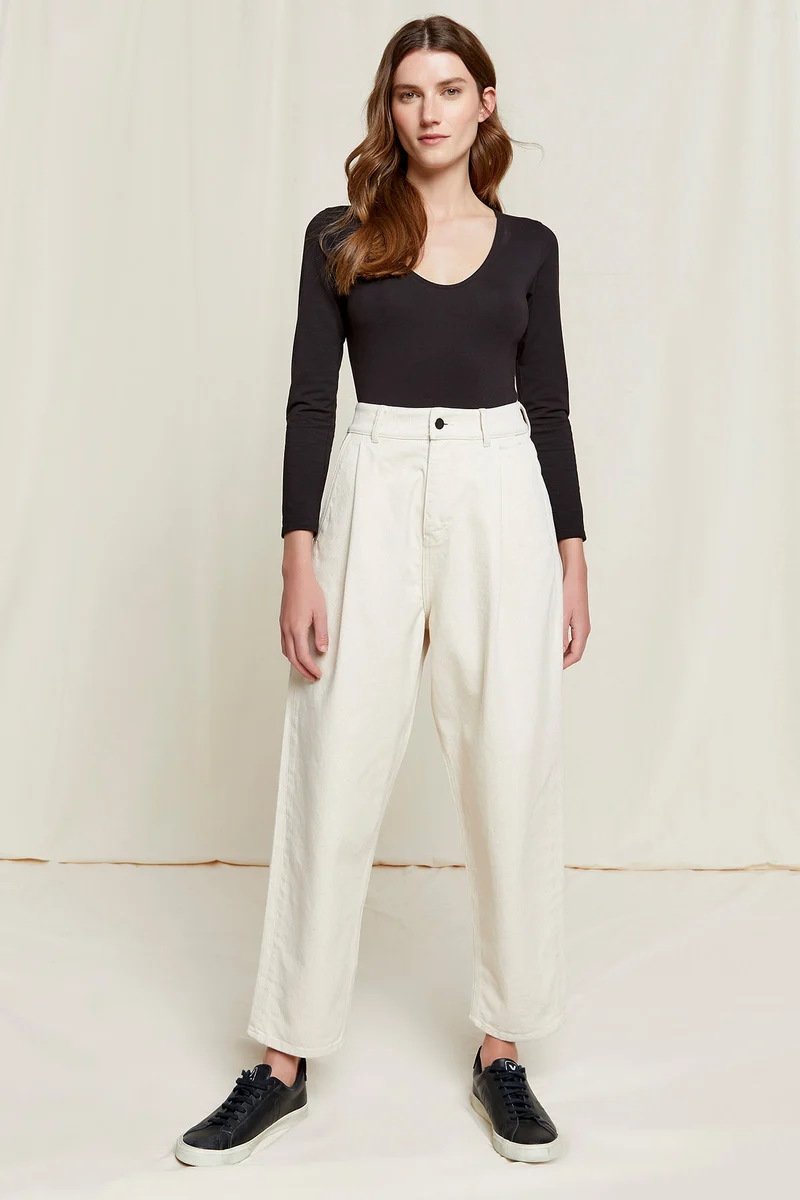 Tapaered Trousers aus Bio Baumwolle