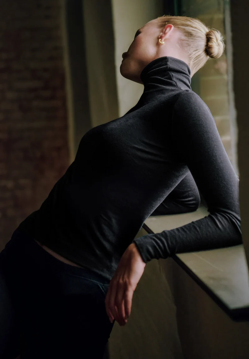 Silk/Cashmere Turtle-Neck Shirt | black 071659-070019