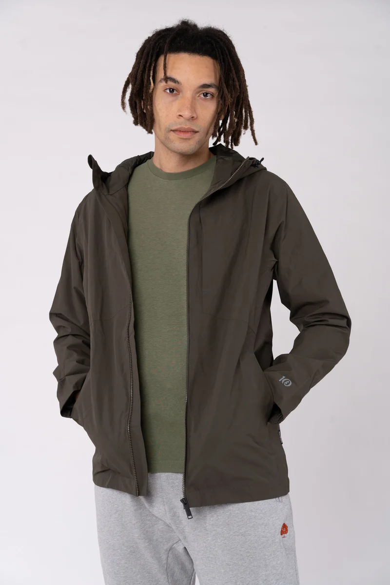 Regenjacke aus recyceltem Polyester