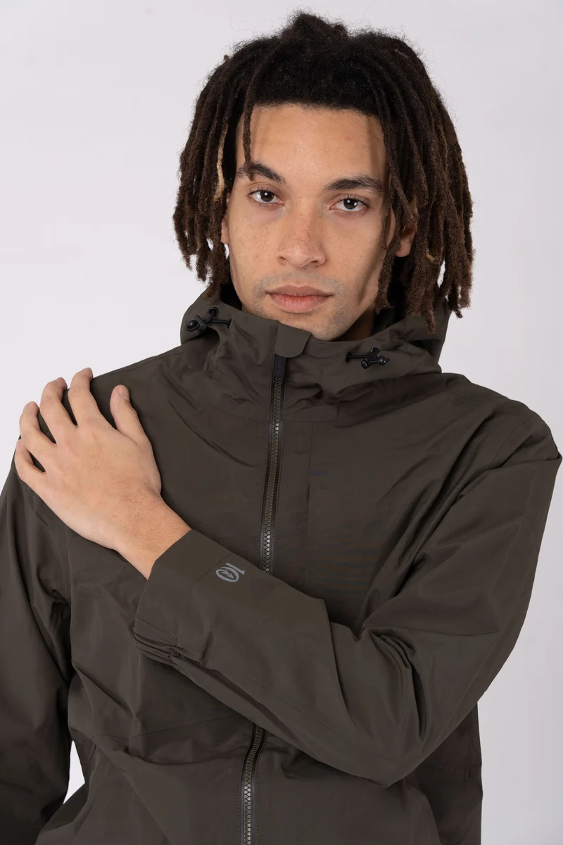 Regenjacke aus recyceltem Polyester