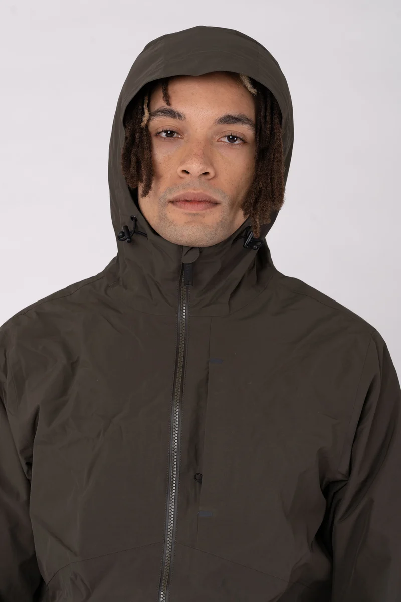 Regenjacke aus recyceltem Polyester