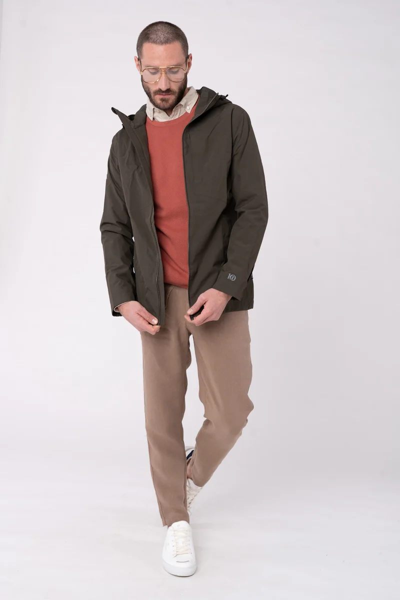 Regenjacke aus recyceltem Polyester