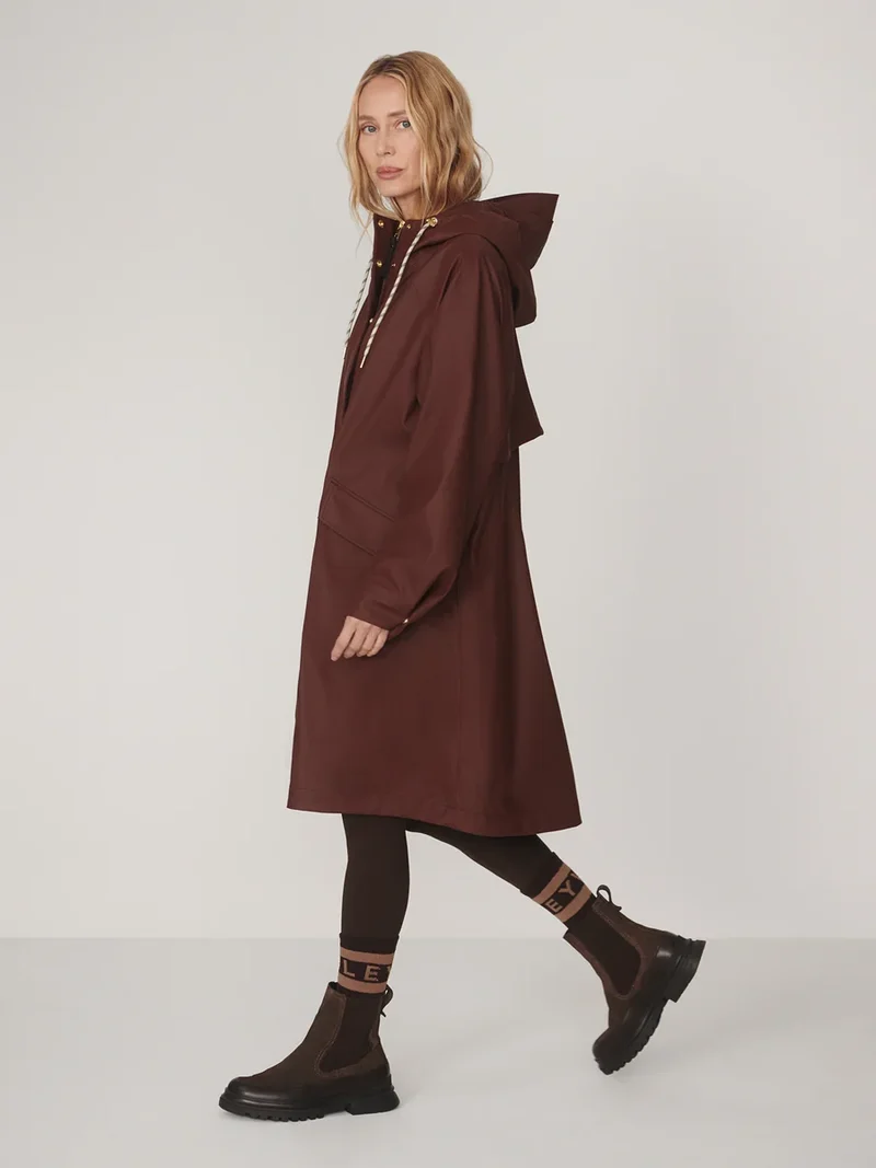 Tovera Raincoat Mahogany