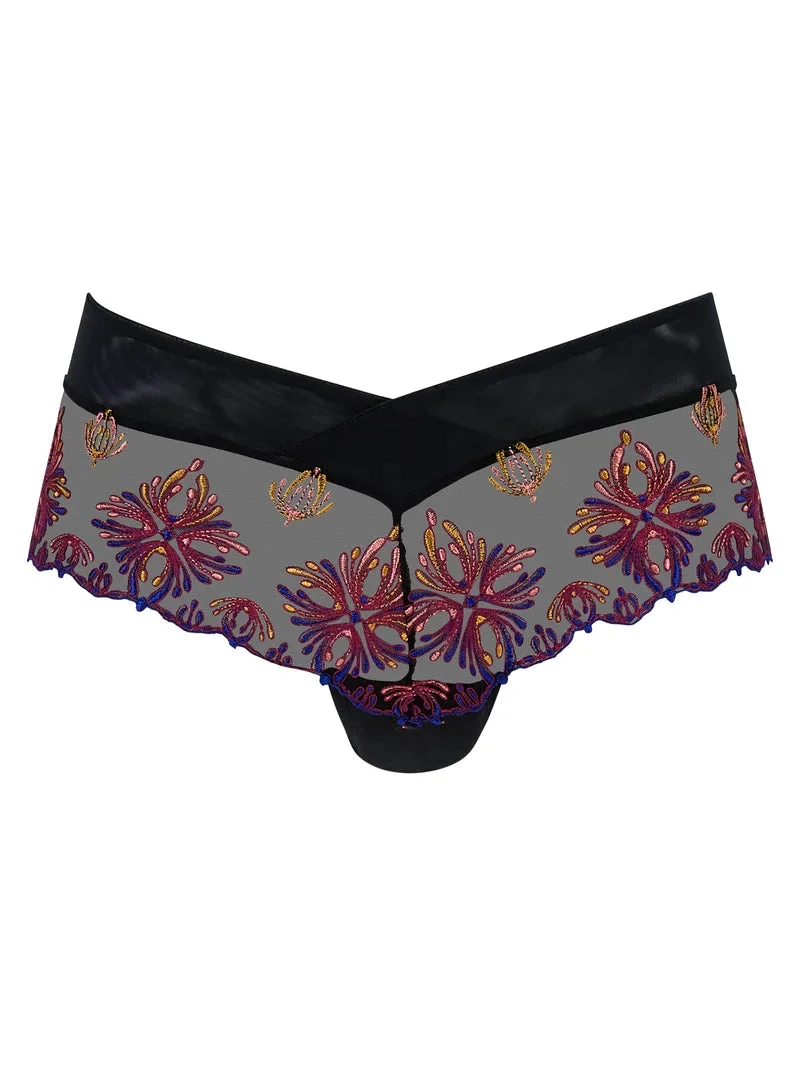 Chantelle - Champs Elysees enthüllt Shorty Black Jewels