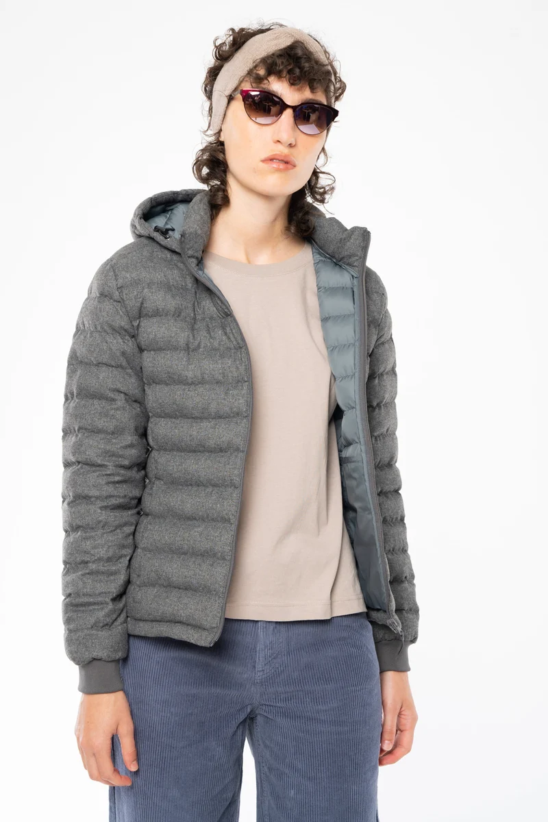 Weiche Daunenjacke aus recyceltem Polyester