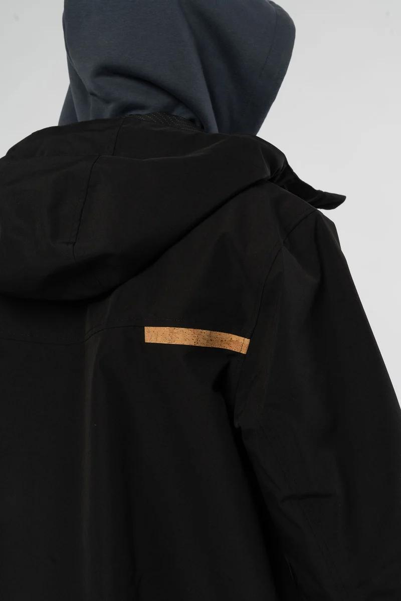 Regenjacke aus recyceltem Polyester
