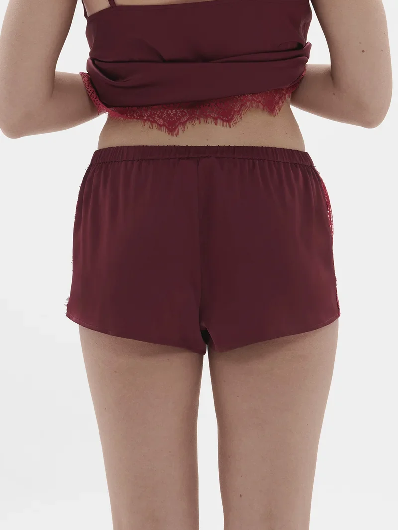 Simone Perele – Satin Secrets Night Short Spinellrot