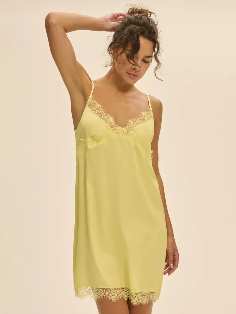 Simone Perele - Satin Secrets Kurzes Nachthemd Sommergelb