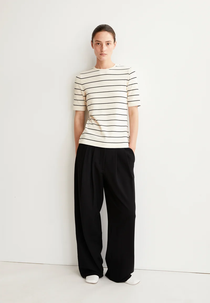 JAANISARA FINE STRIPE T-SHIRT