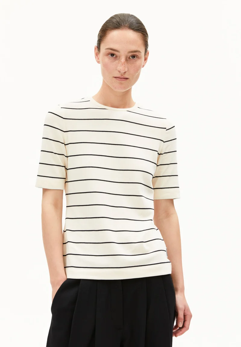 JAANISARA FINE STRIPE T-SHIRT