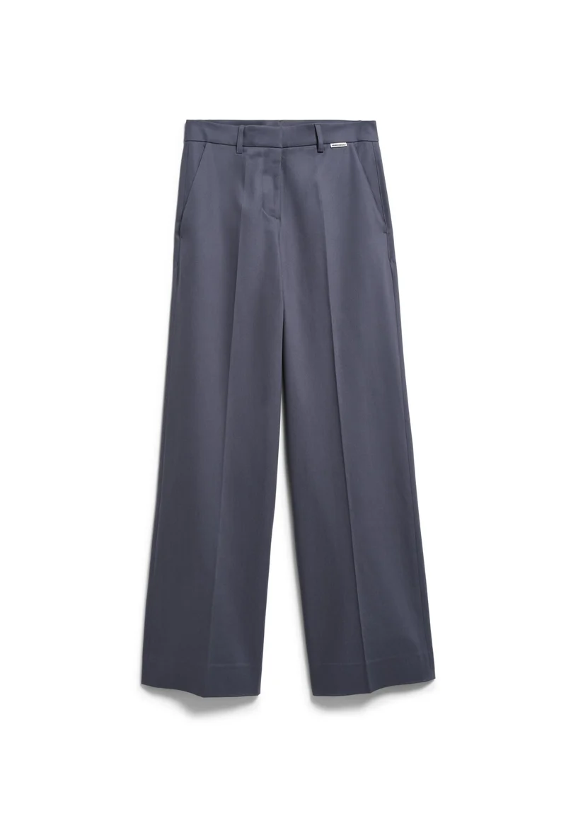 LEANDRAA PANT