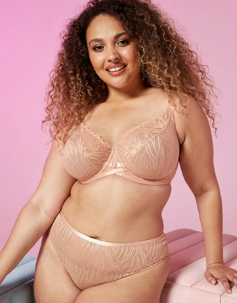 Curvy Kate Lace Daze Brazilian Brief Latte