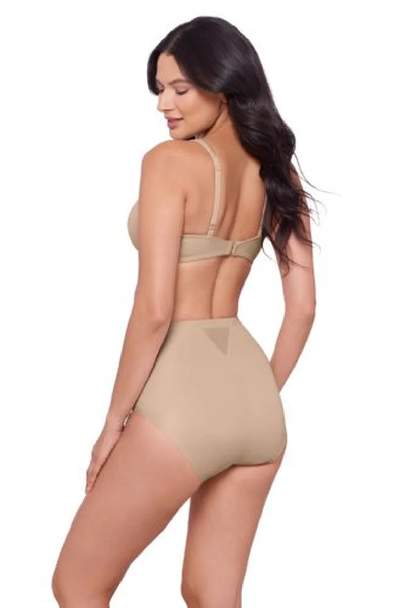 Miraclesuit Shapewear – Formgebender Slip mit Sofort-Bauchstraffung, Warmbeige