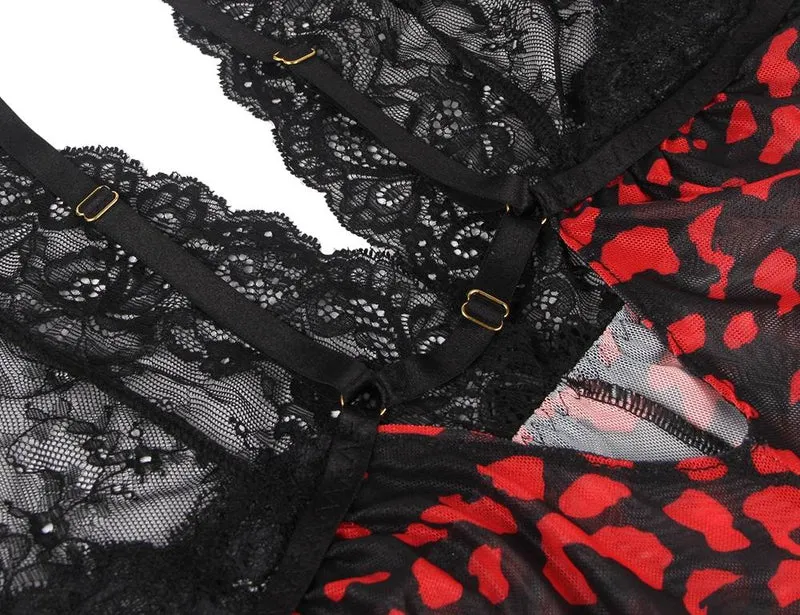 Schwarzer und roter Teddybär aus Spitze mit Blumenmuster – tiefer V-Ausschnitt, rückenfreier, überkreuzter Rücken und verstellbare Träger