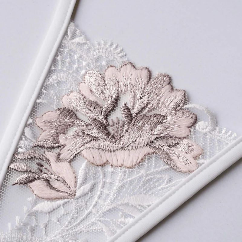 Delicate Bloom - Mini G-String - Weiß