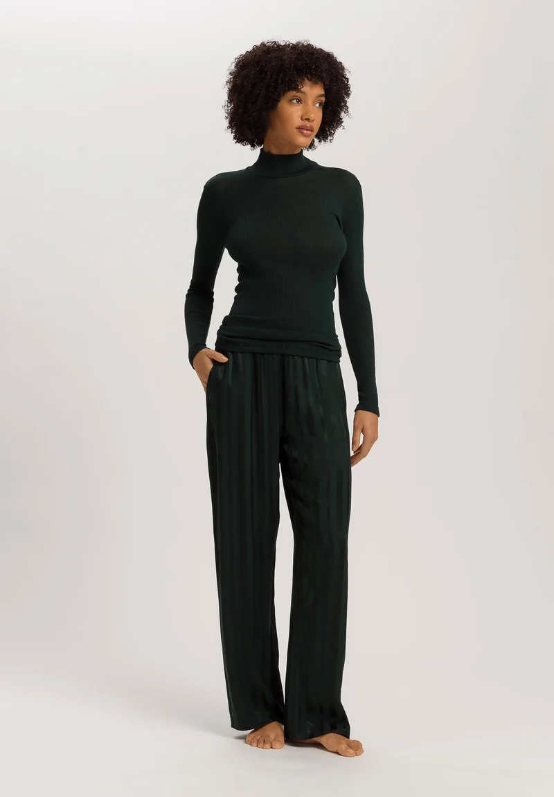 Celeste Turtle-Neck Shirt | dark malachite 070818-072709
