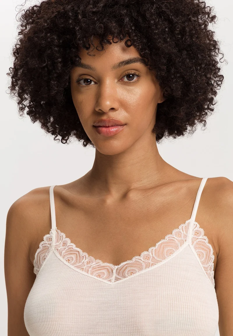 Woolen Lace Spaghetti Top | misty white 070827-072123