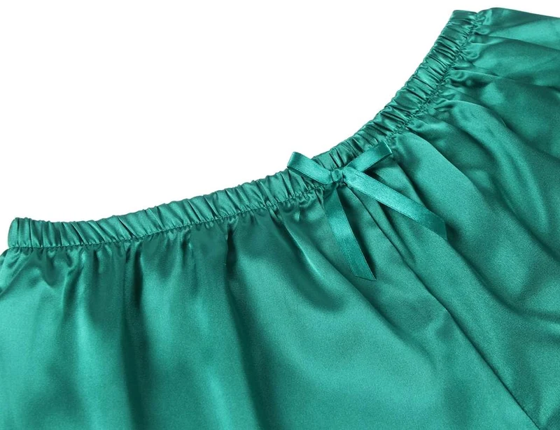 Zweiteiliger Pyjama-Set aus grünem und schwarzem Satin und Spitze mit Lochmuster