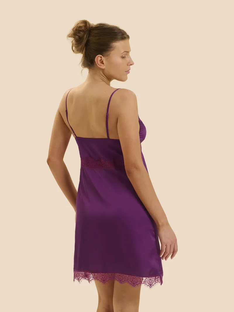 Simone Perele - Satin Secrets Kurzes Nachthemd Brombeere