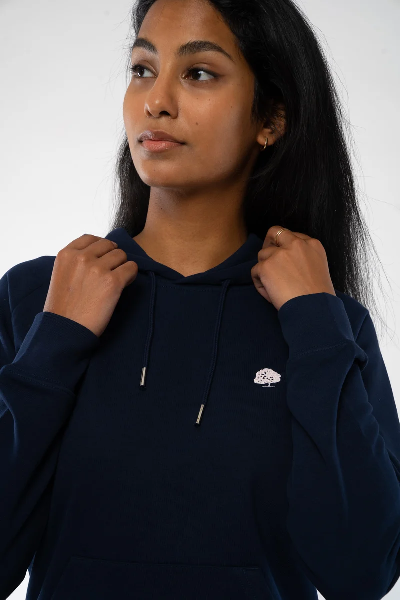 Trendiger klassischer Bio Hoodie für Frauen