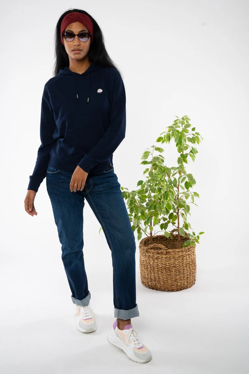 Trendiger klassischer Bio Hoodie für Frauen