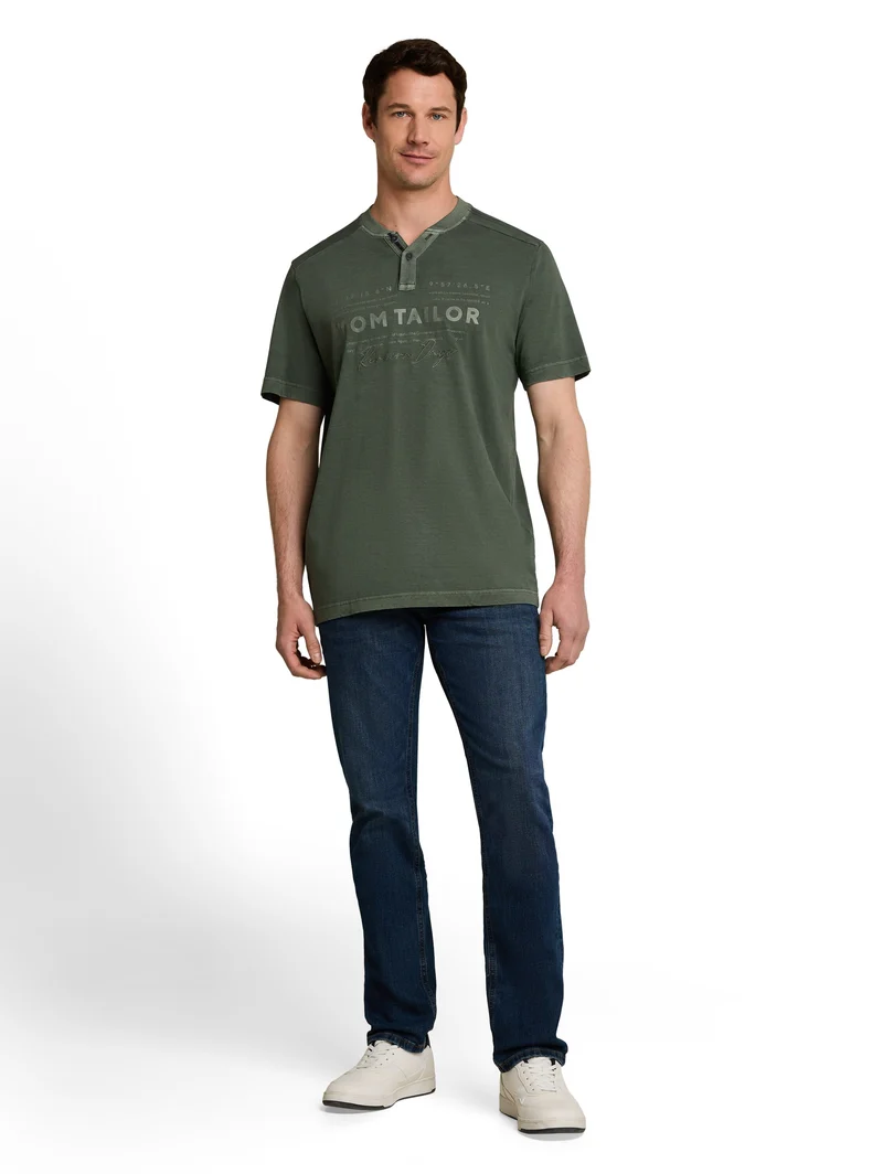 Henley T-Shirt im Used-Look