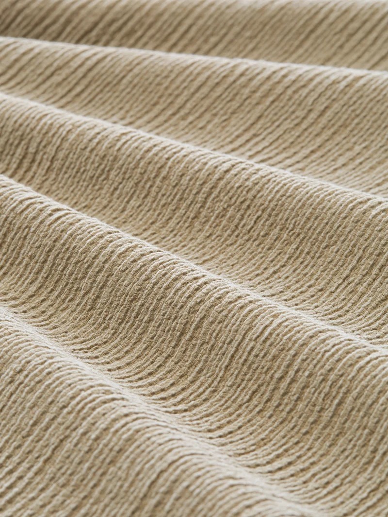 Crinkle T-Shirt mit V-Ausschnitt