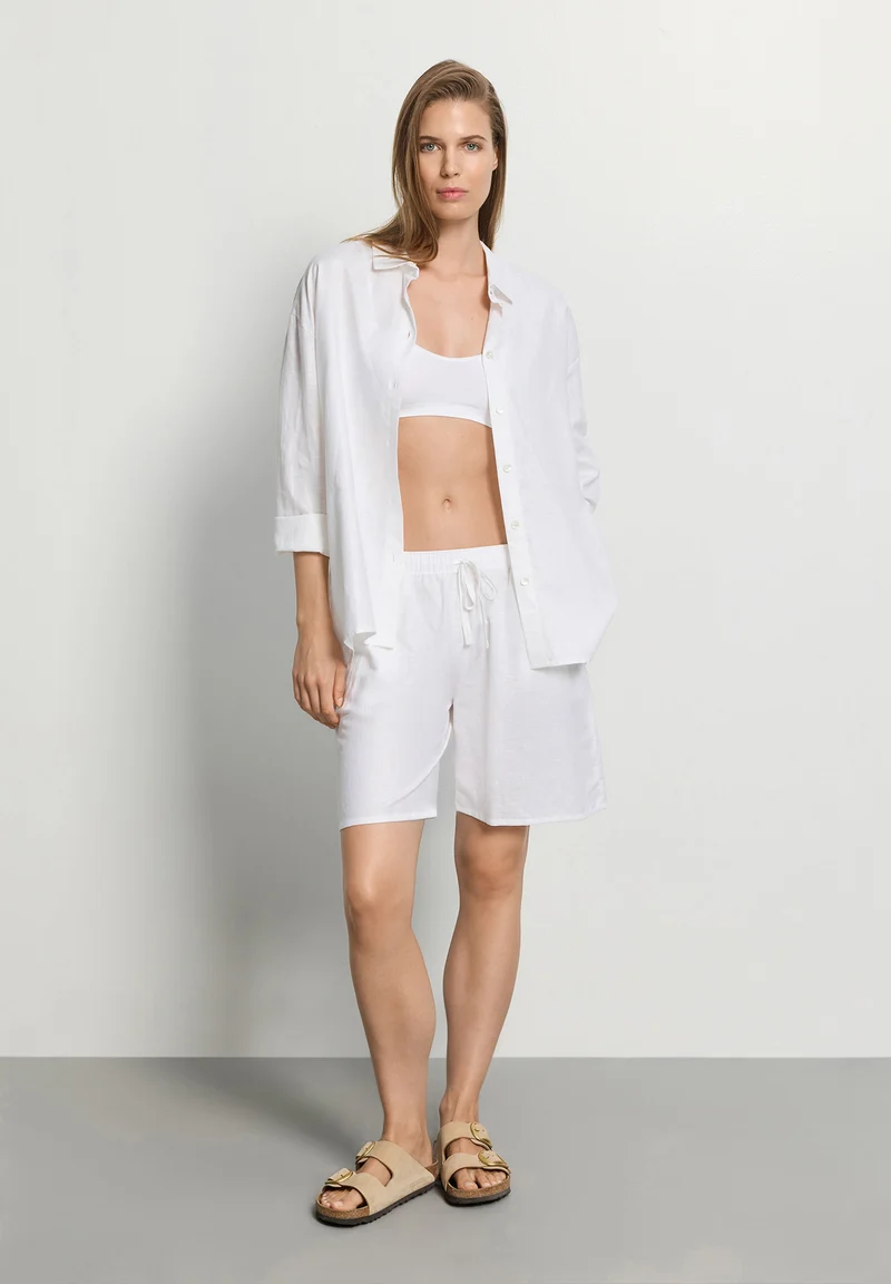 White Essentials Short Pants | white 078910-070101
