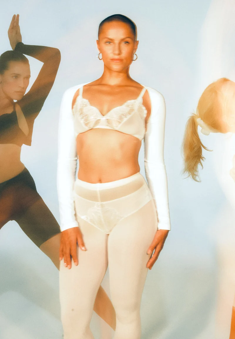 Lysia Thong | moonlight 070762-071233
