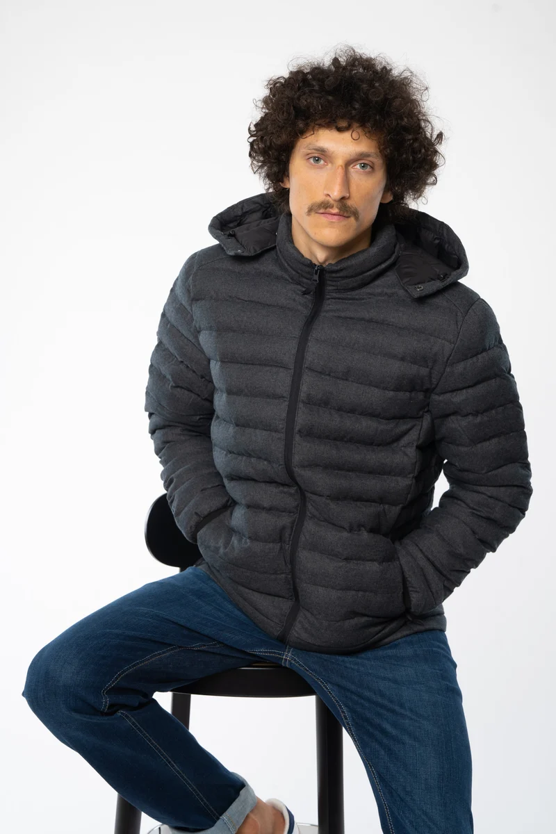 Weiche Daunenjacke aus recyceltem Polyester