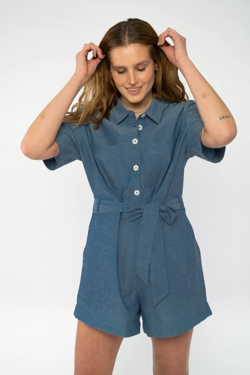 Kurzer Jumpsuit aus Bio Baumwolle
