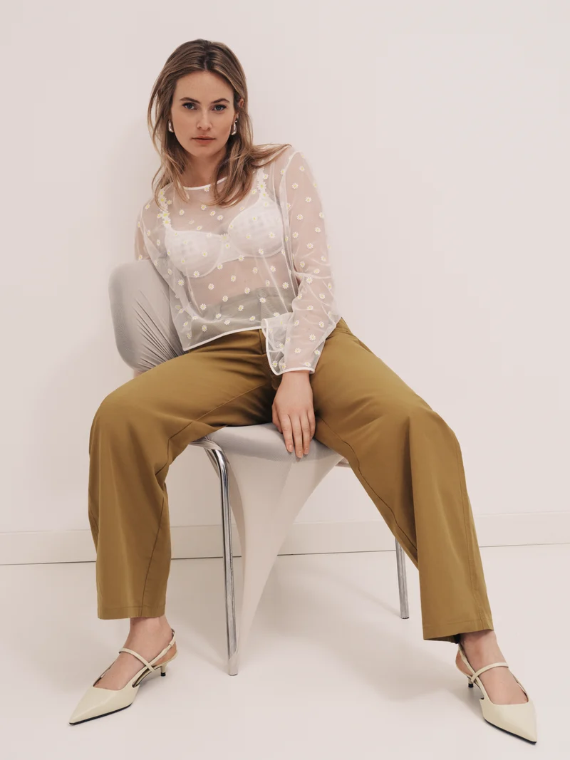 AVERO Ivory Petal Top ohne Cup
