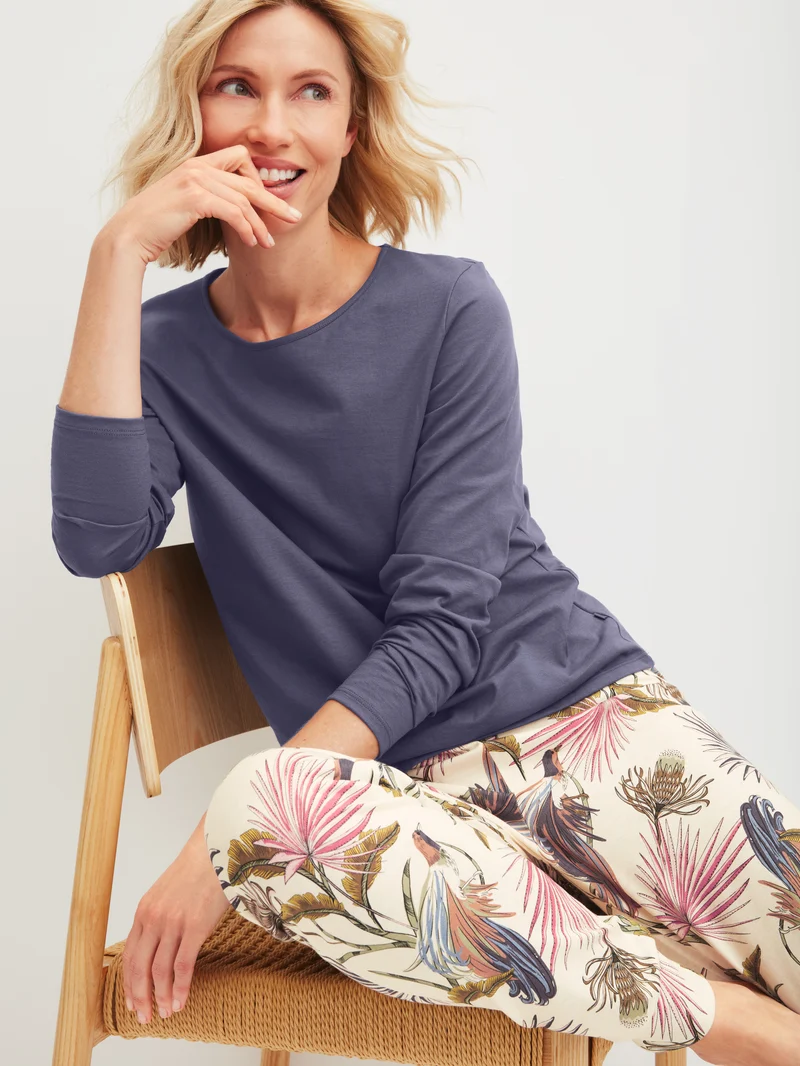 WOMEN Pants
