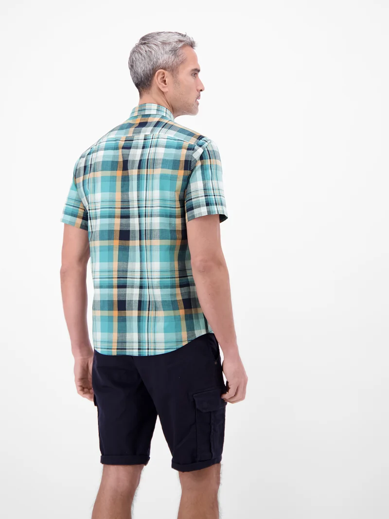 BUTTON DOWN