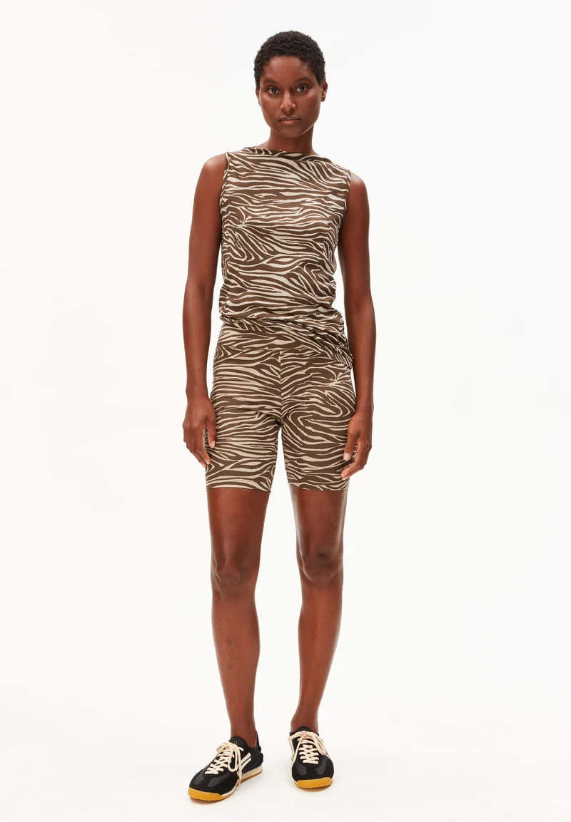 ZEBRA PRINT BOAT NECK TOP