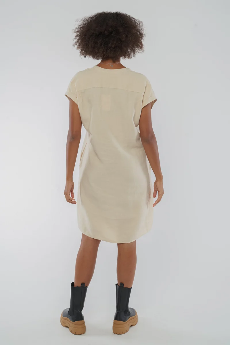 Kleid aus Leinen