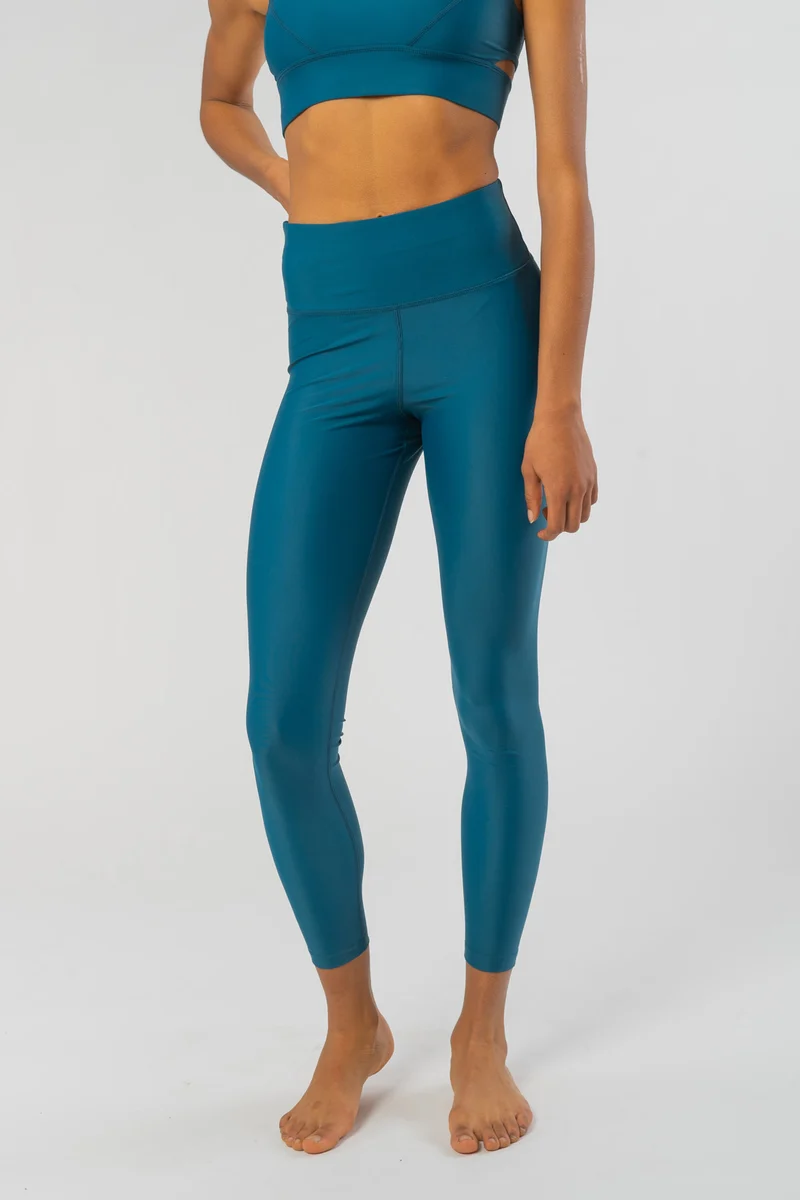 Walk Free Yoga Leggings aus ECONYL ®
