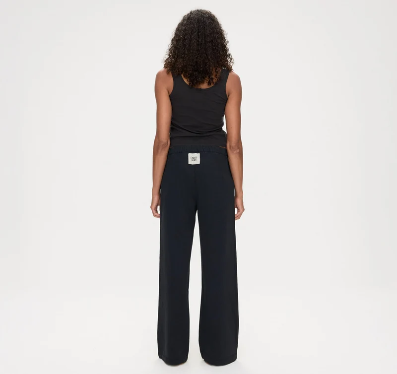 Weekend Loose Fit Sweatpants