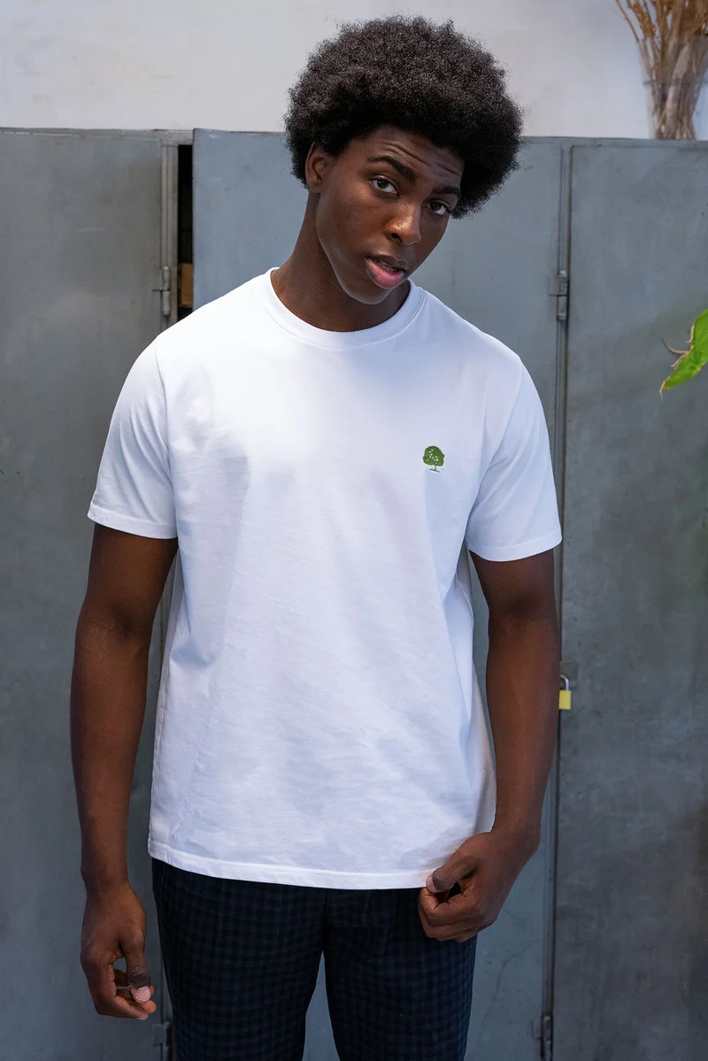 Heavy T-Shirt mit edler Stickerei aus Bio Baumwolle