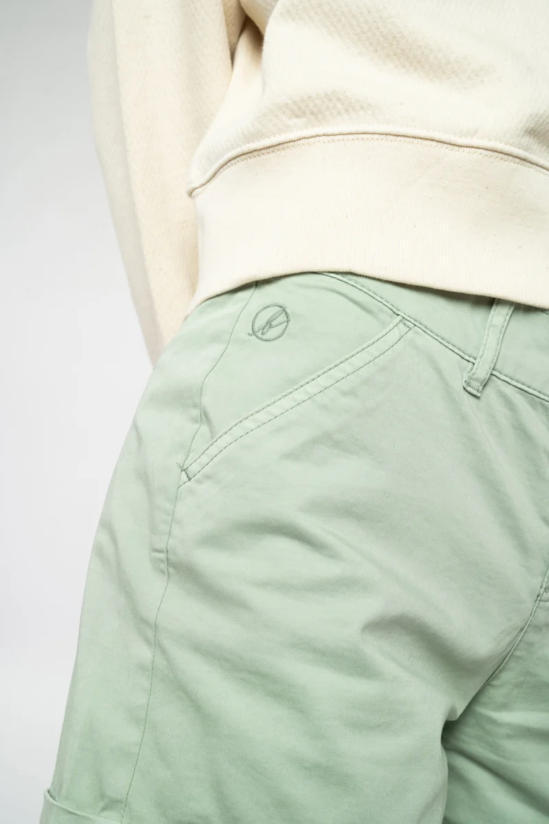 Micro-Chino Shorts aus Bio Baumwolle