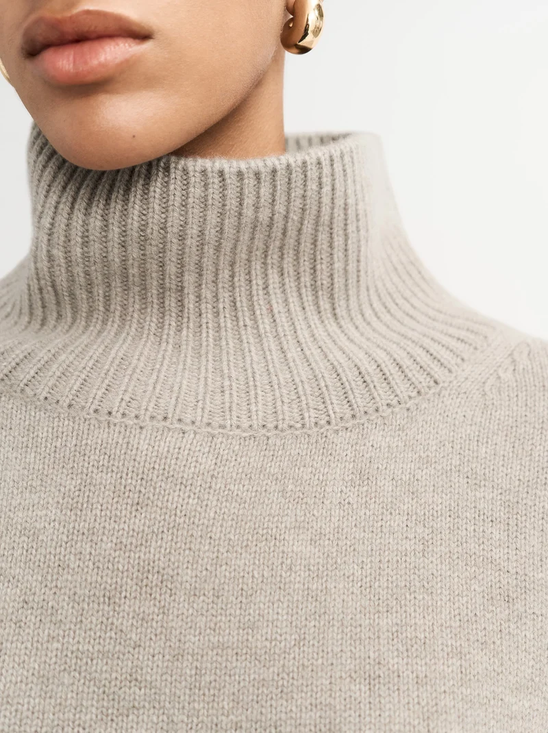 Boyfriend Turtleneck Greige