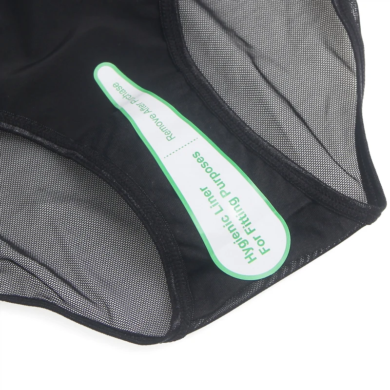 Schwarzer Slip aus PU-Leder – Mesh, Metallnieten & Baumwollzwickel