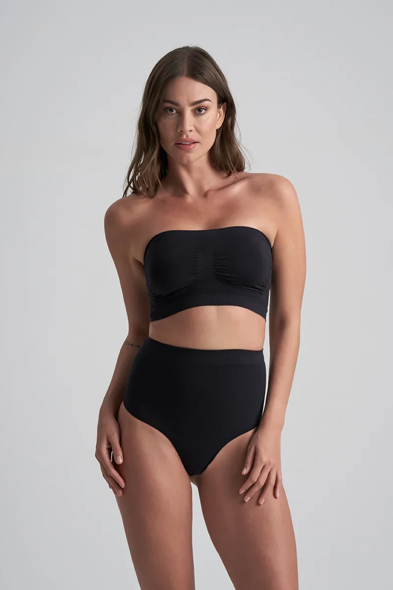 ByeBra – Nahtlose Shapewear (Starker Halt) Soft Touch String mit mittelhohem Bund, Schwarz