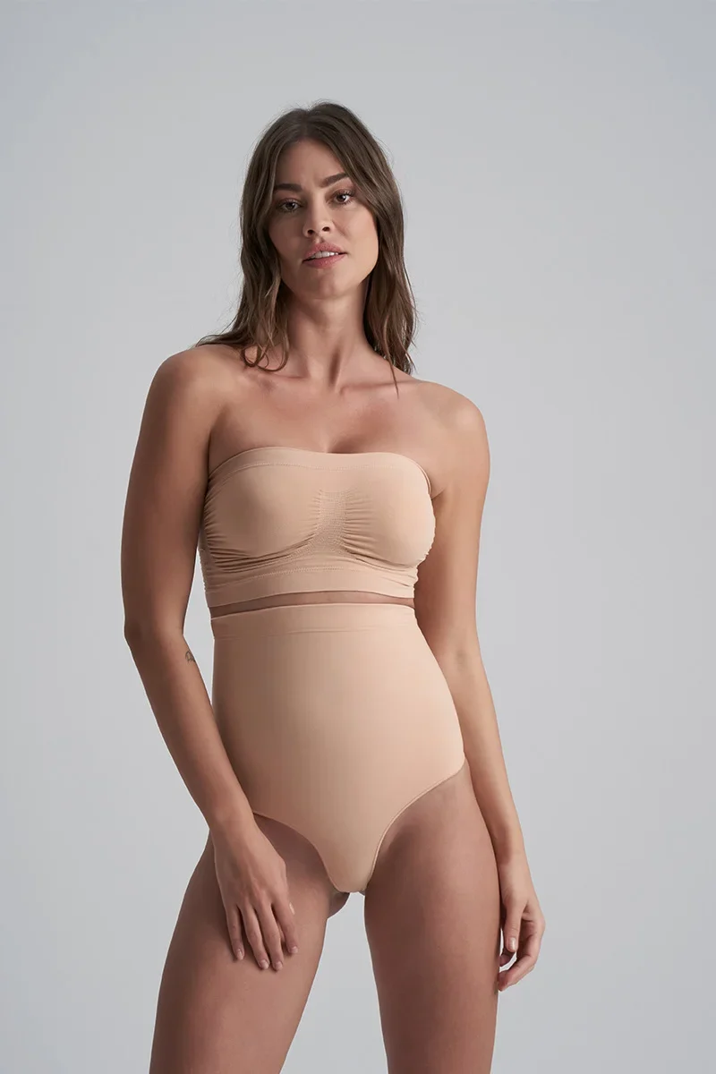 ByeBra – Nahtlose Shapewear (Starker Halt) Weicher High-Waist-Tanga Beige