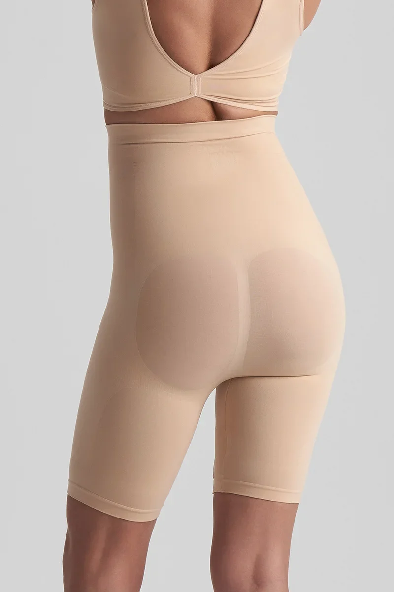 ByeBra – Nahtlose Shapewear (Starker Halt), weicher, hochtaillierter, kurzer Look, beige