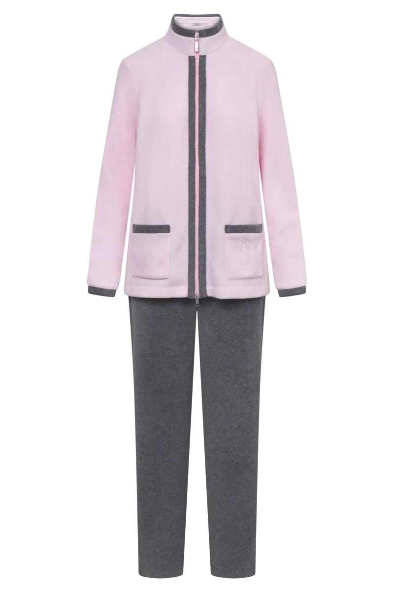 Lounge Suit 3883158