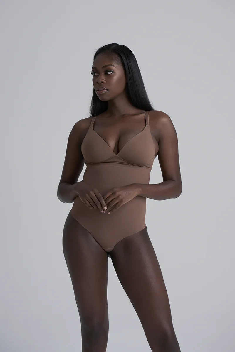 ByeBra – Formgebende Unterwäsche (Starker Halt) Formgebender High-Waist-Tanga Kakao
