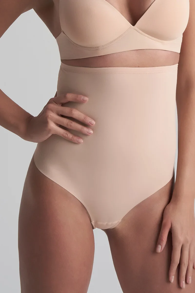 ByeBra – Formgebende Unterwäsche (Starker Halt) Formgebender High-Waist-Tanga Beige